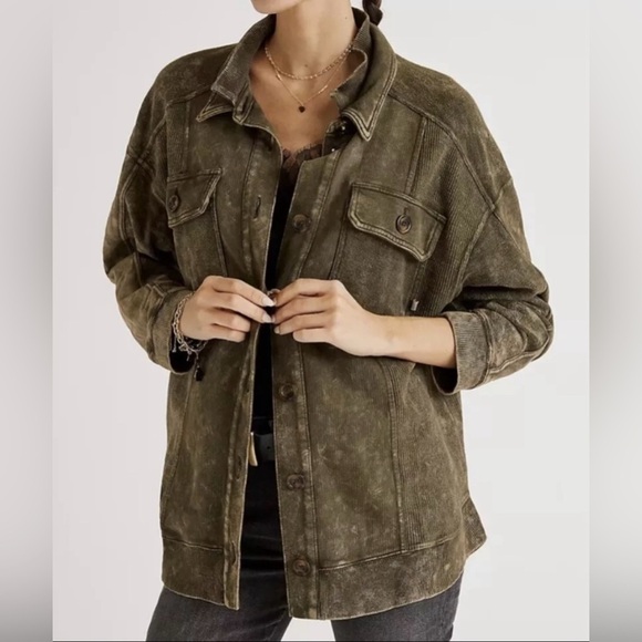 Anthropologie/ PilcroDistressedButton DownShirt JacketMoss GreenM
